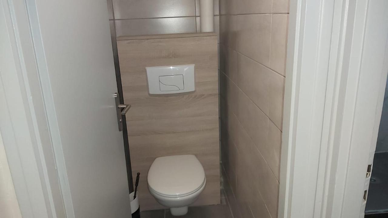 F3 2 Un Salon Avec Wifi